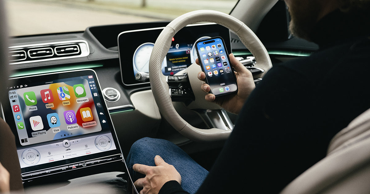 The Smart Car Link Wireless CarPlay/Android Auto 2 in 1 Adapter product image